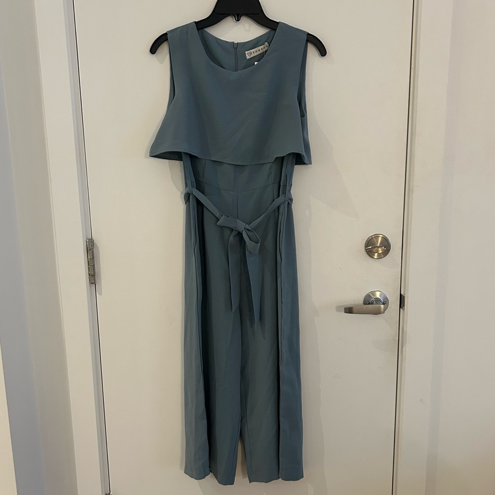 Jumpsuit sleeveless cropped crepe